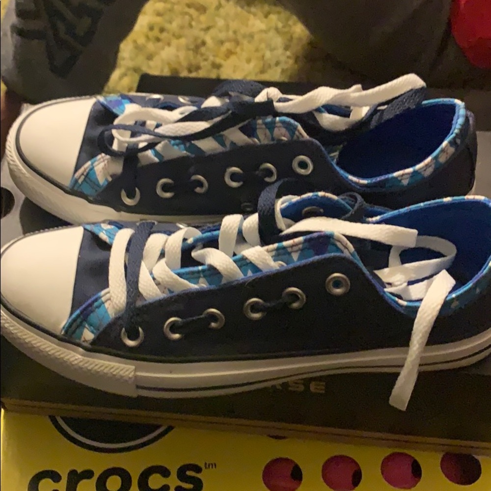 Shoes - Picture 2 of 3
